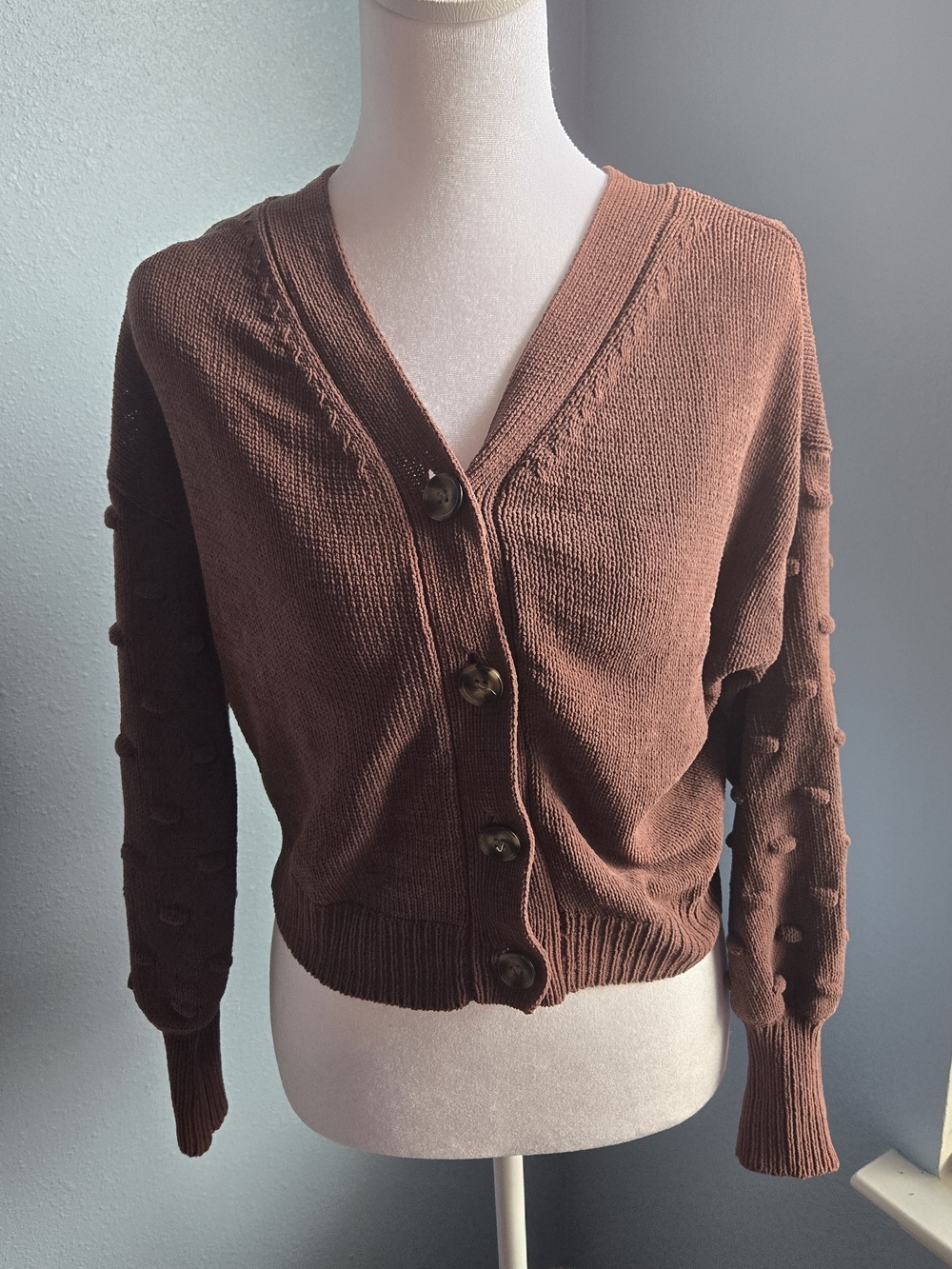 moon & madison Cropped Brown Button-Front V-Neck Cardigan